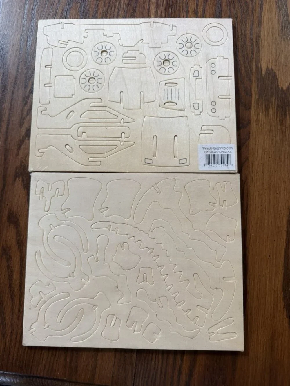 New/Sealed Easy‎ to Assemble Wooden 3D models Stegosaurus & F-20 Car